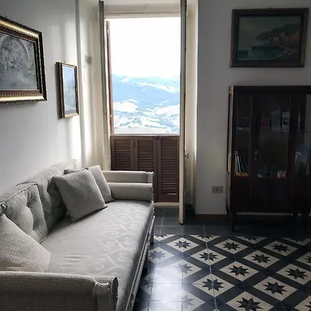 Casa Velia Apartman *